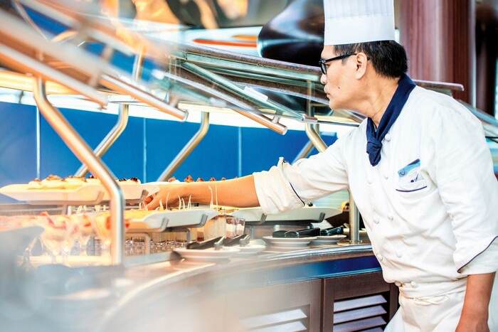 Marella Discovery - Islands Buffet 4.jpg